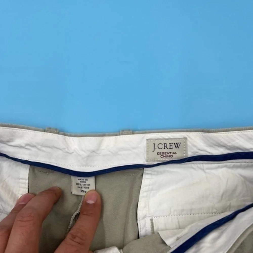 LIKE NEW! J. Crew Chino Khaki Shorts